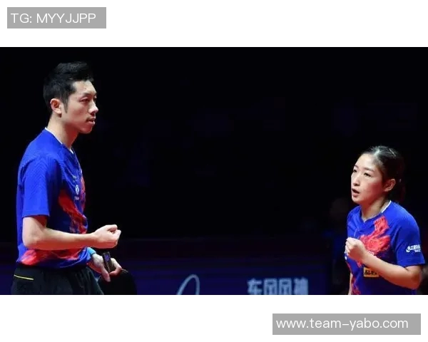 狄龙生强势反击小波特上演精彩双手暴扣展现老将风采 狄龙生强势反击小波特上演精彩双手暴扣展现老将风采