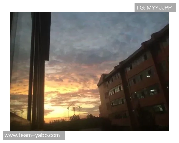 华子本季表现惊艳场均294分创生涯新高三项数据均超越个人最佳