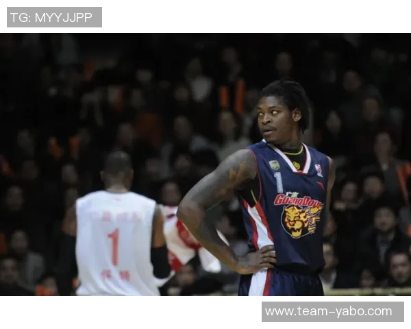 吾米提江单场5抢断助中国队零失球创造历史展现后防中坚实力