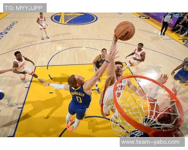 火箭队本赛季篮板数据亮眼场均篮板进攻篮板均居联盟首位二次进攻得分紧随其后